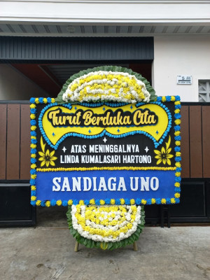 Papan Bunga Duka di Samudera